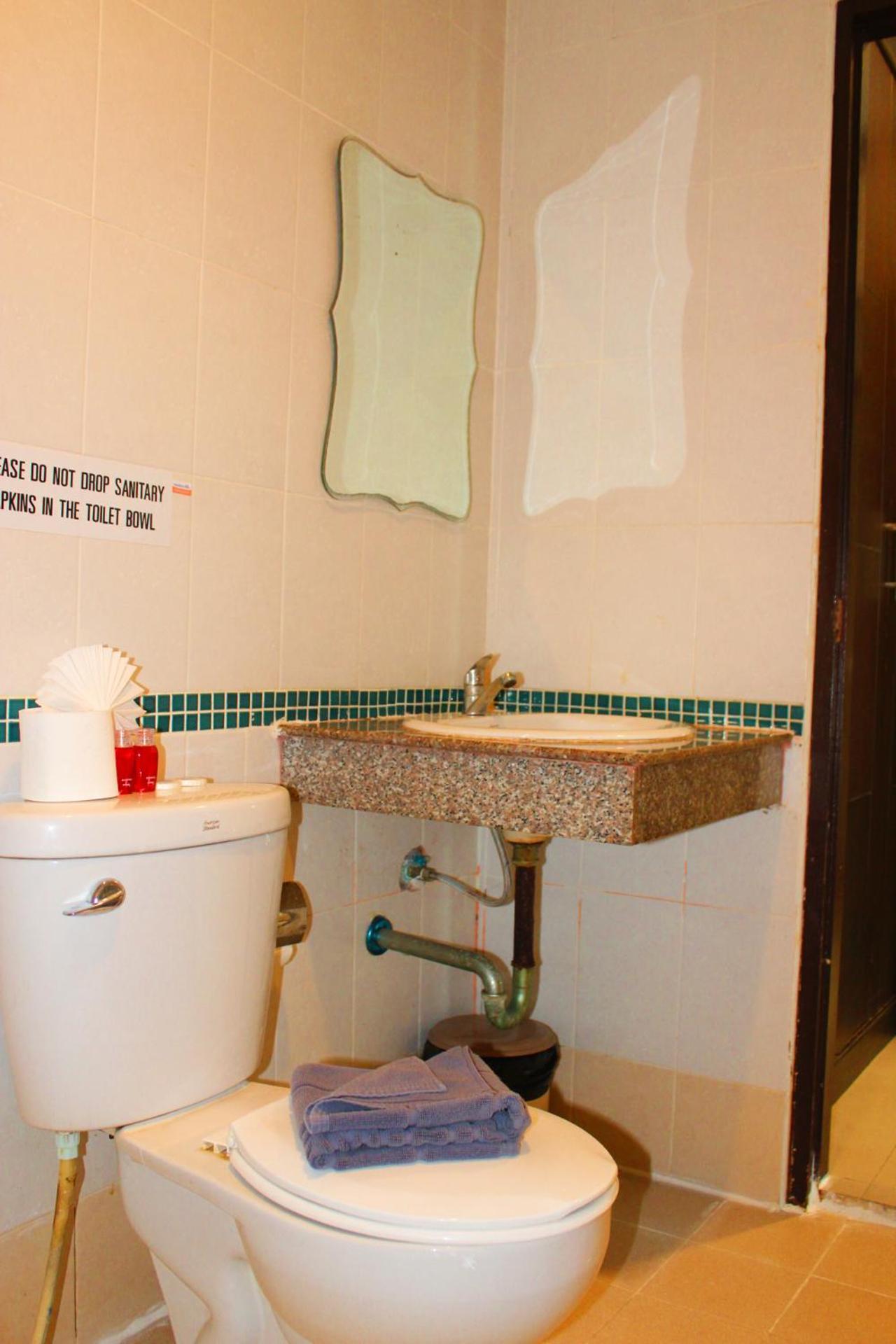 Hollywood Inn Hotel Patong Luaran gambar