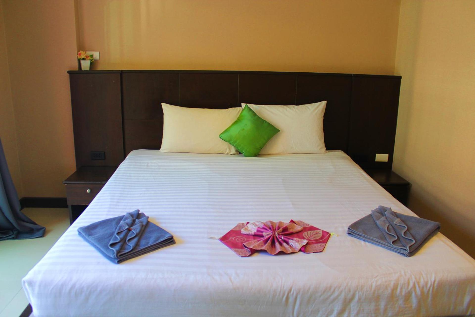Hollywood Inn Hotel Patong Luaran gambar
