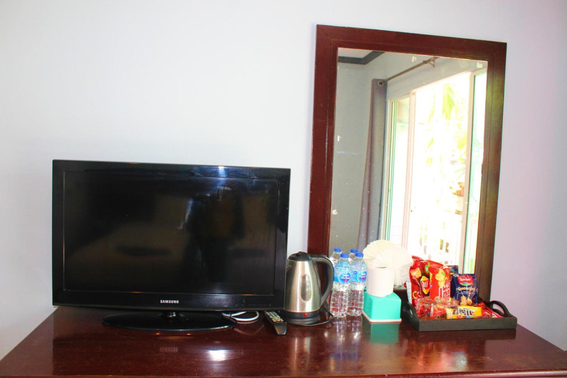 Hollywood Inn Hotel Patong Luaran gambar